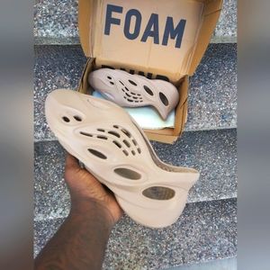 Men's  Foam Runners Size 12 NWB